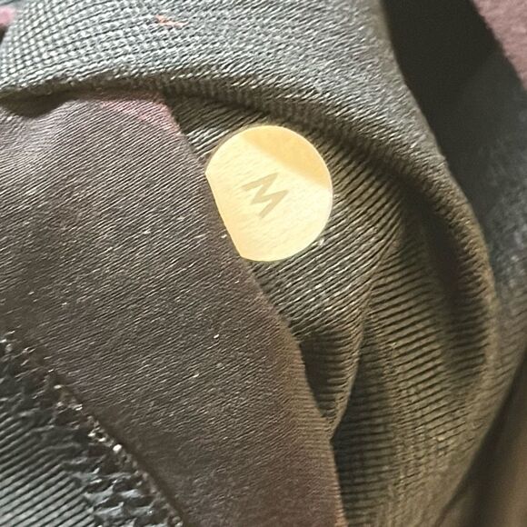 Lululemon THE Linerless Shorts Medium Black Gym Shorts Pockets drawstring - Picture 9 of 9